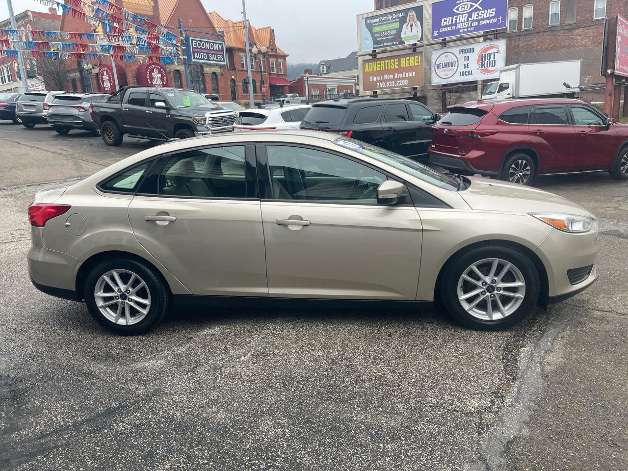 Used 2017 Ford Focus SE w/ Cold Weather Package image 5