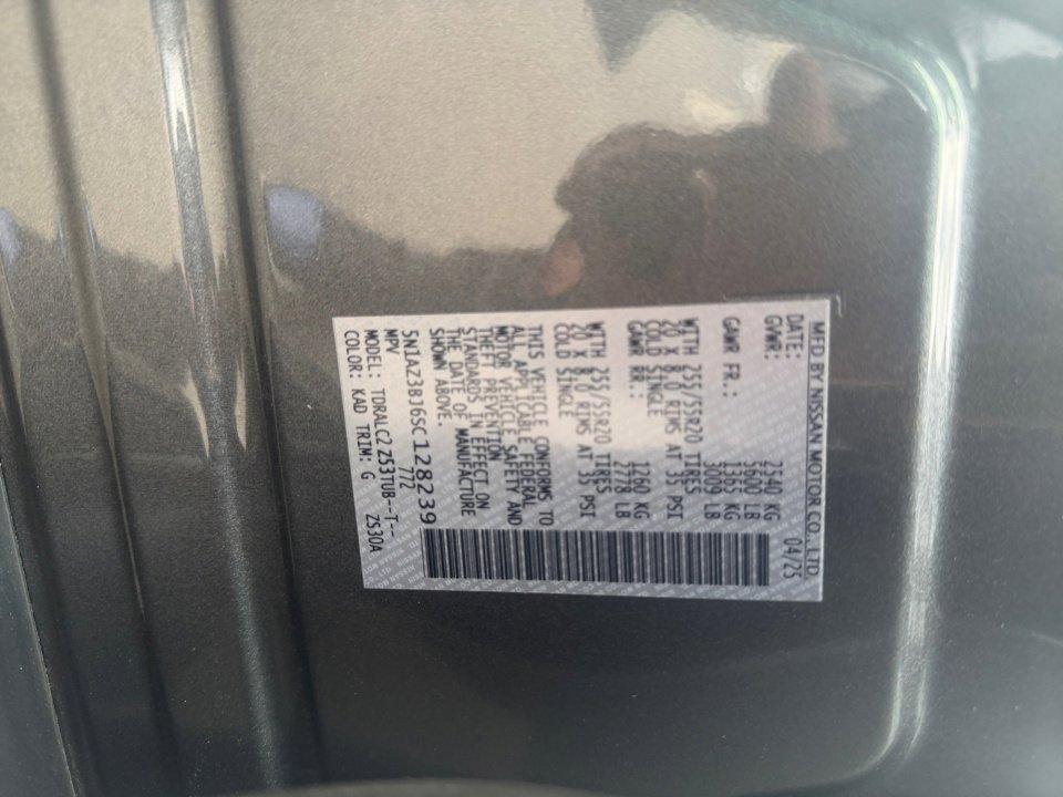 Used 2025 Nissan Murano SV image 38