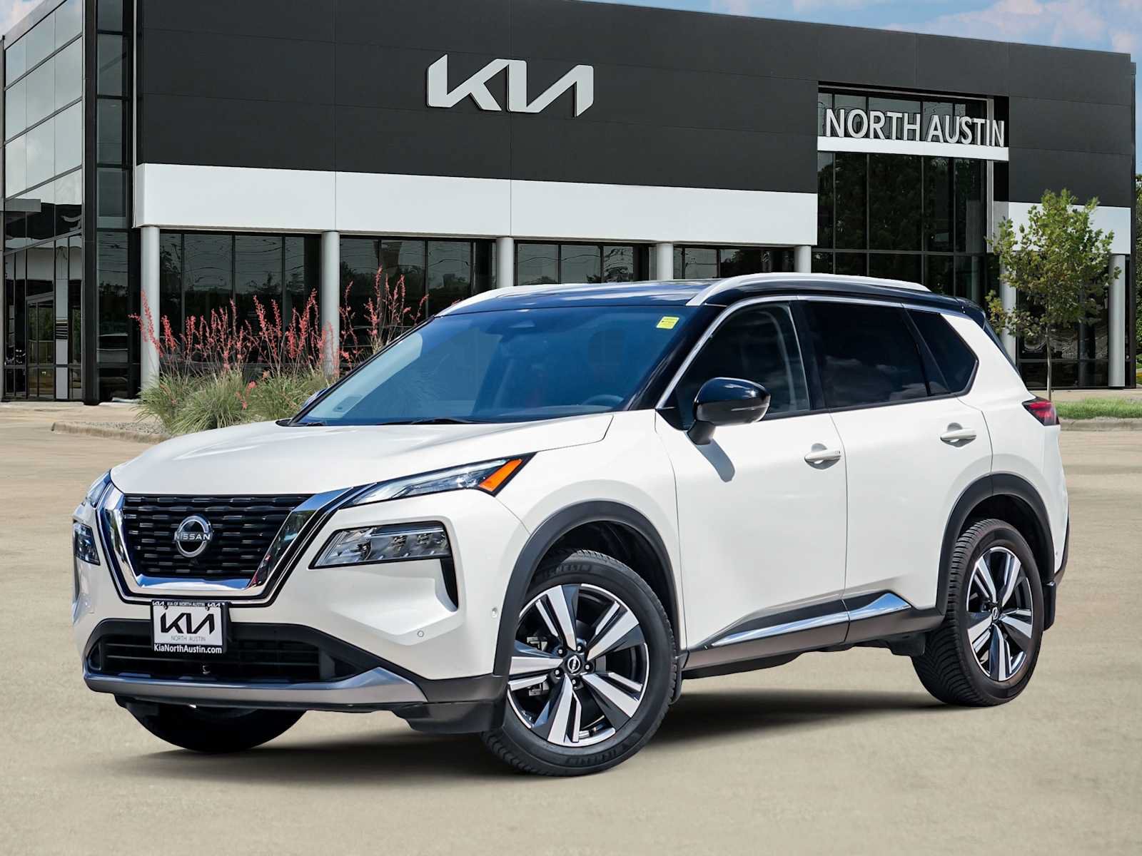 Used 2023 Nissan Rogue SL w/ SL Premium Package FWD image 1