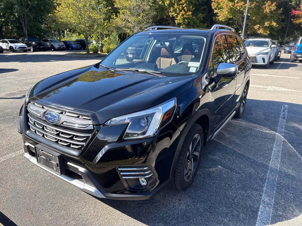Used 2023 Subaru Forester Touring AWD/4WD image 3