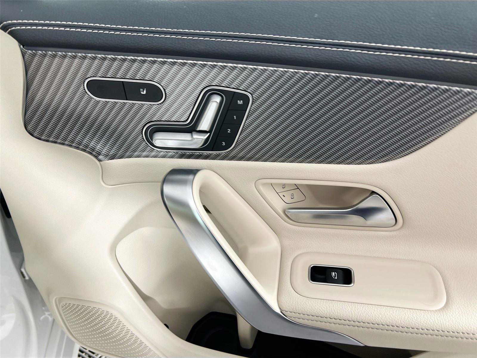 Certified 2024 Mercedes-Benz CLA 250 4MATIC image 24