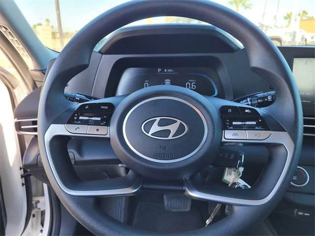 Used 2025 Hyundai Elantra SE image 26