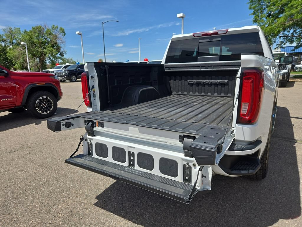 Used 2022 GMC Sierra 1500 Denali AWD/4WD image 18