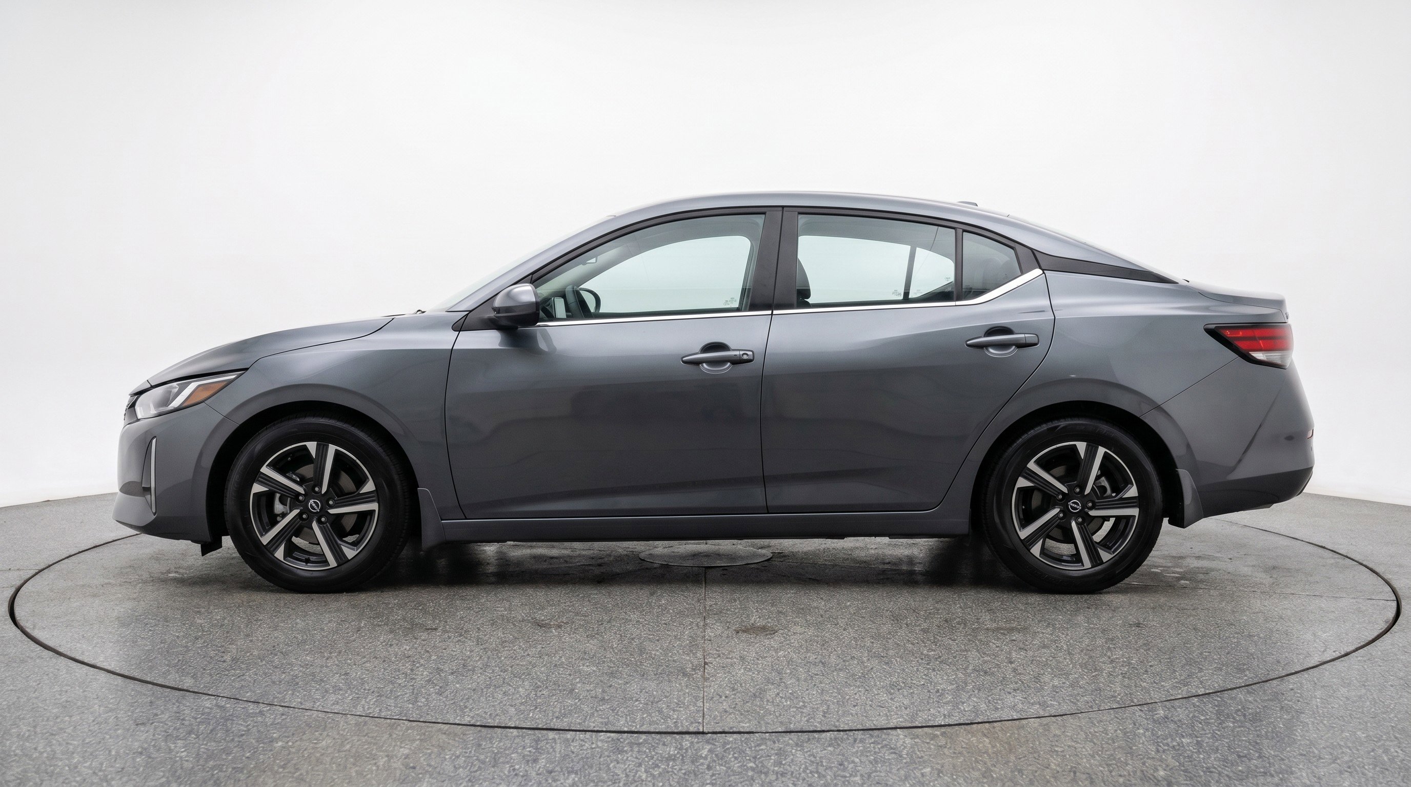 Used 2025 Nissan Sentra SV FWD image 5