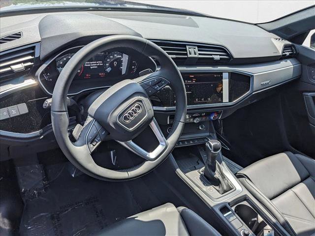 New 2025 Audi Q3 2.0T Premium image 9