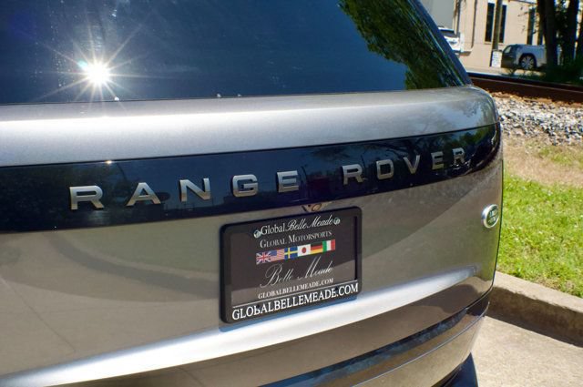 Used 2023 Land Rover Range Rover Long Wheelbase Autobiography AWD/4WD image 9