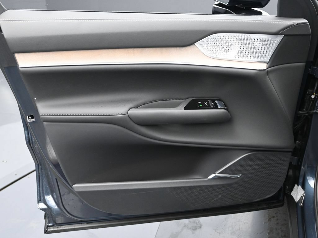 New 2025 Volvo EX90 Ultra AWD/4WD image 15
