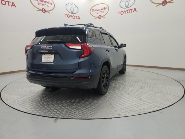 Used 2024 GMC Terrain SLE w/ Driver Convenience Package FWD image 8