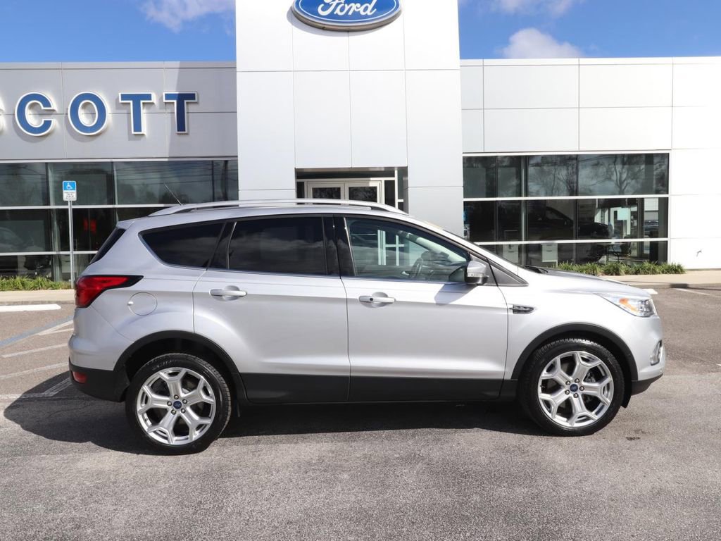 Certified 2019 Ford Escape Titanium image 17