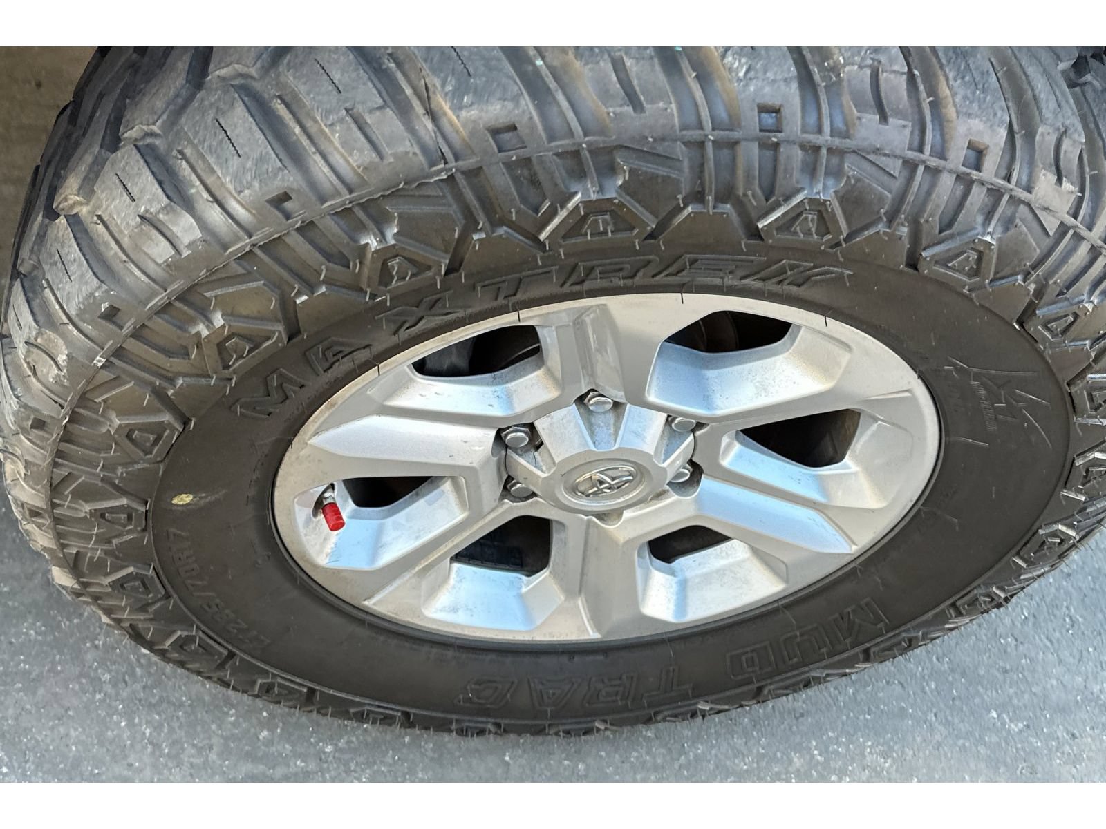 Used 2020 Toyota 4Runner SR5 w/ Wilderness Package AWD/4WD image 4