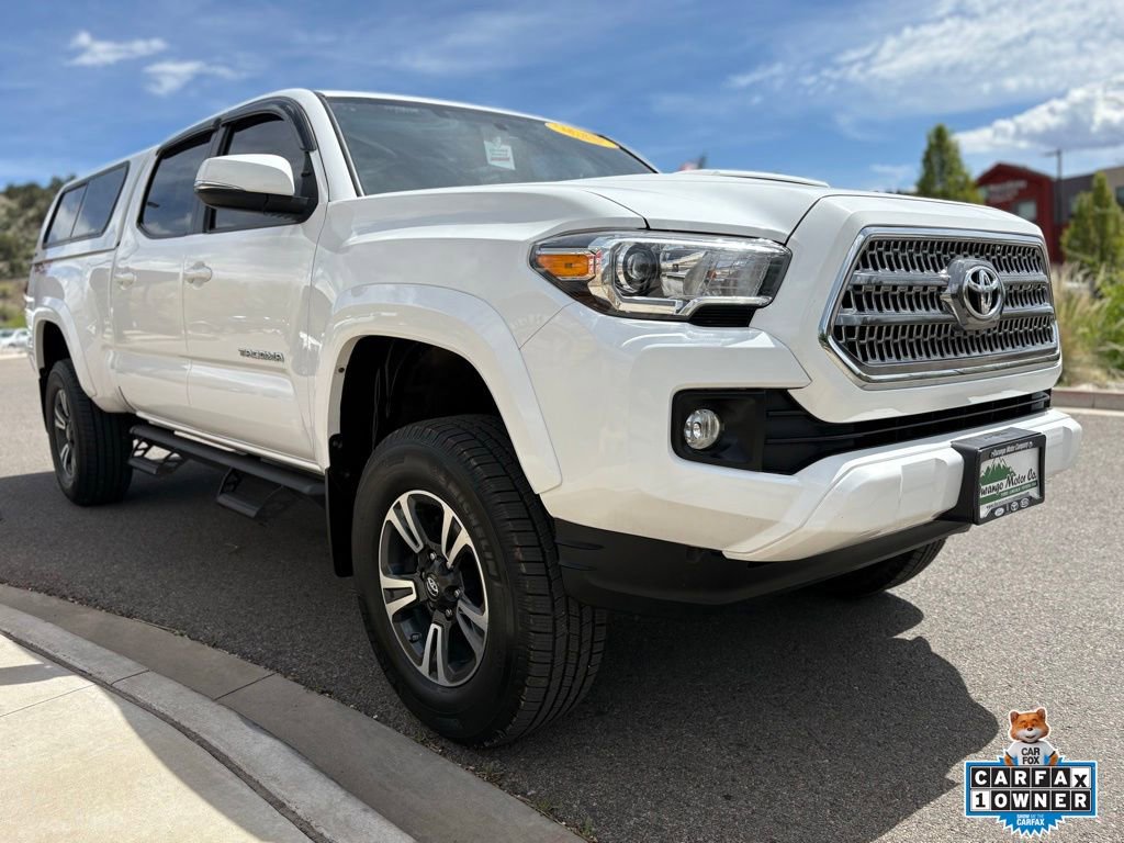 Used 2017 Toyota Tacoma TRD Sport image 10