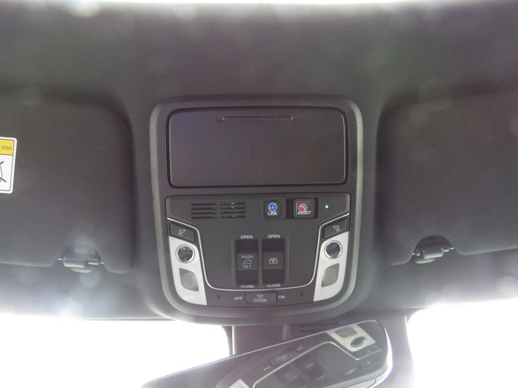 Used 2022 Honda Pilot Black Edition image 29