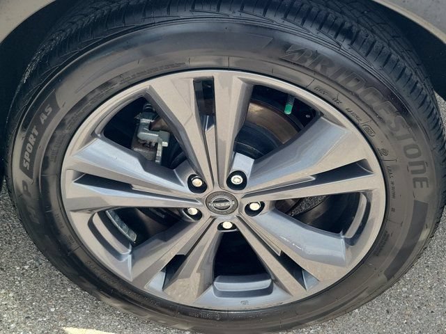 Certified 2024 Nissan Murano Platinum w/ Cargo Package FWD image 9