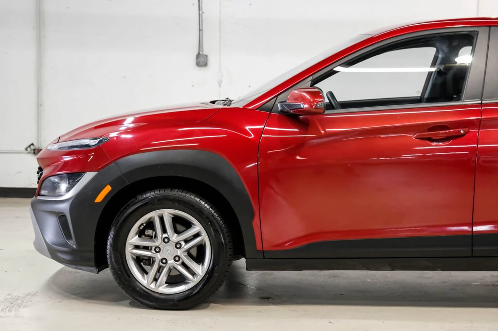 Used 2023 Hyundai Kona SE FWD image 12