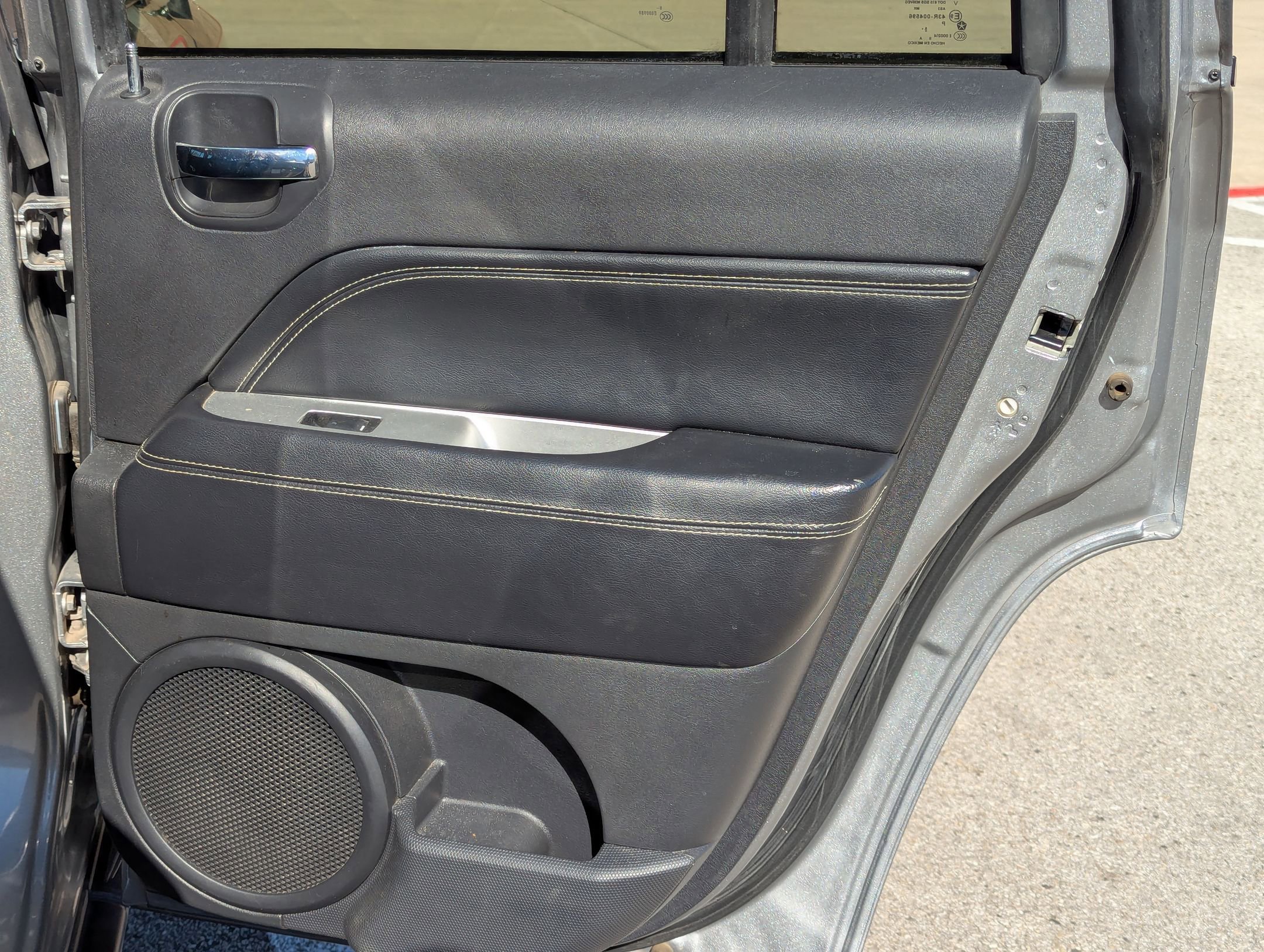 Used 2016 Jeep Compass Latitude image 24