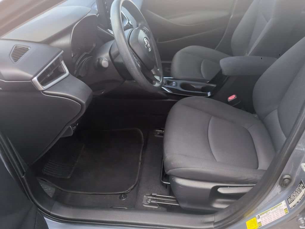Used 2022 Toyota Corolla LE FWD image 17