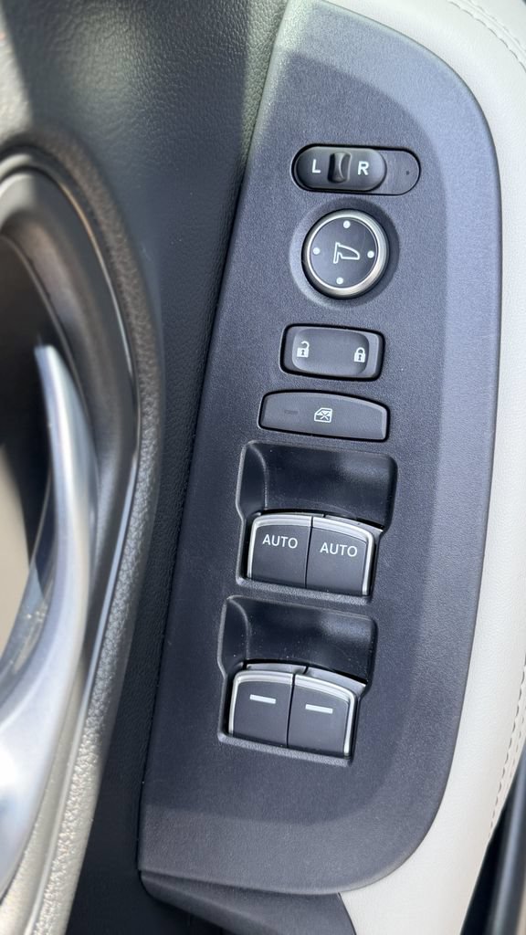 Used 2026 Honda HR-V EX-L image 24