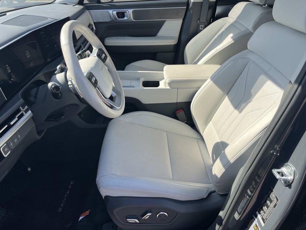 Used 2025 Hyundai Santa Fe SEL image 9