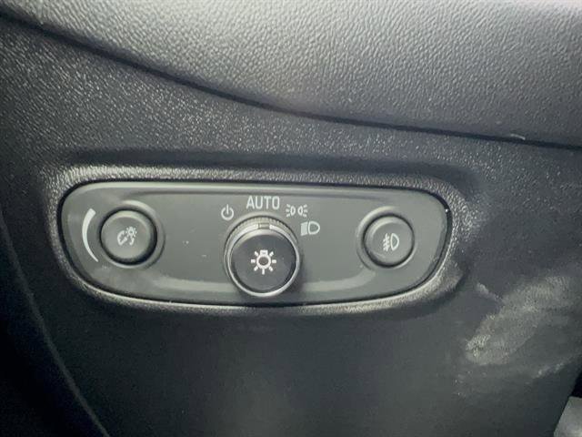 Used 2018 Chevrolet Equinox Premier image 25