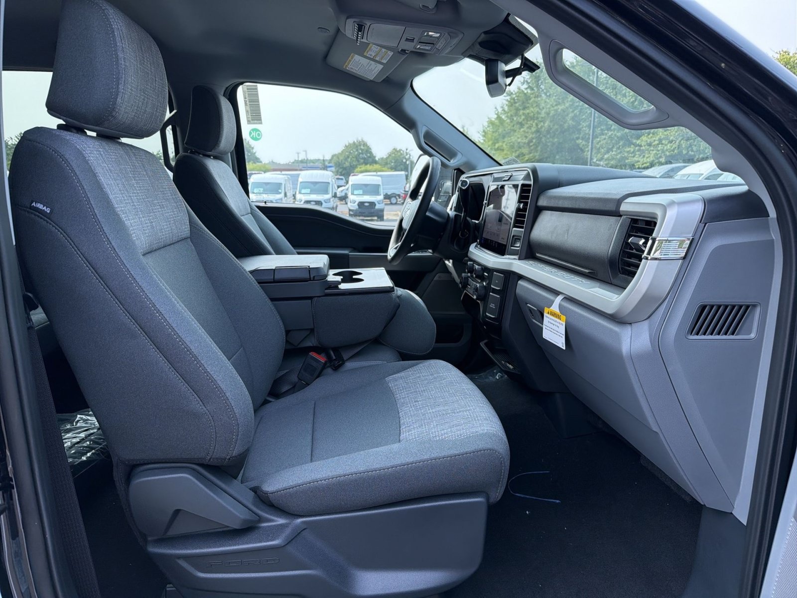 New 2026 Ford F250 XLT w/ XLT Premium Package AWD/4WD image 25