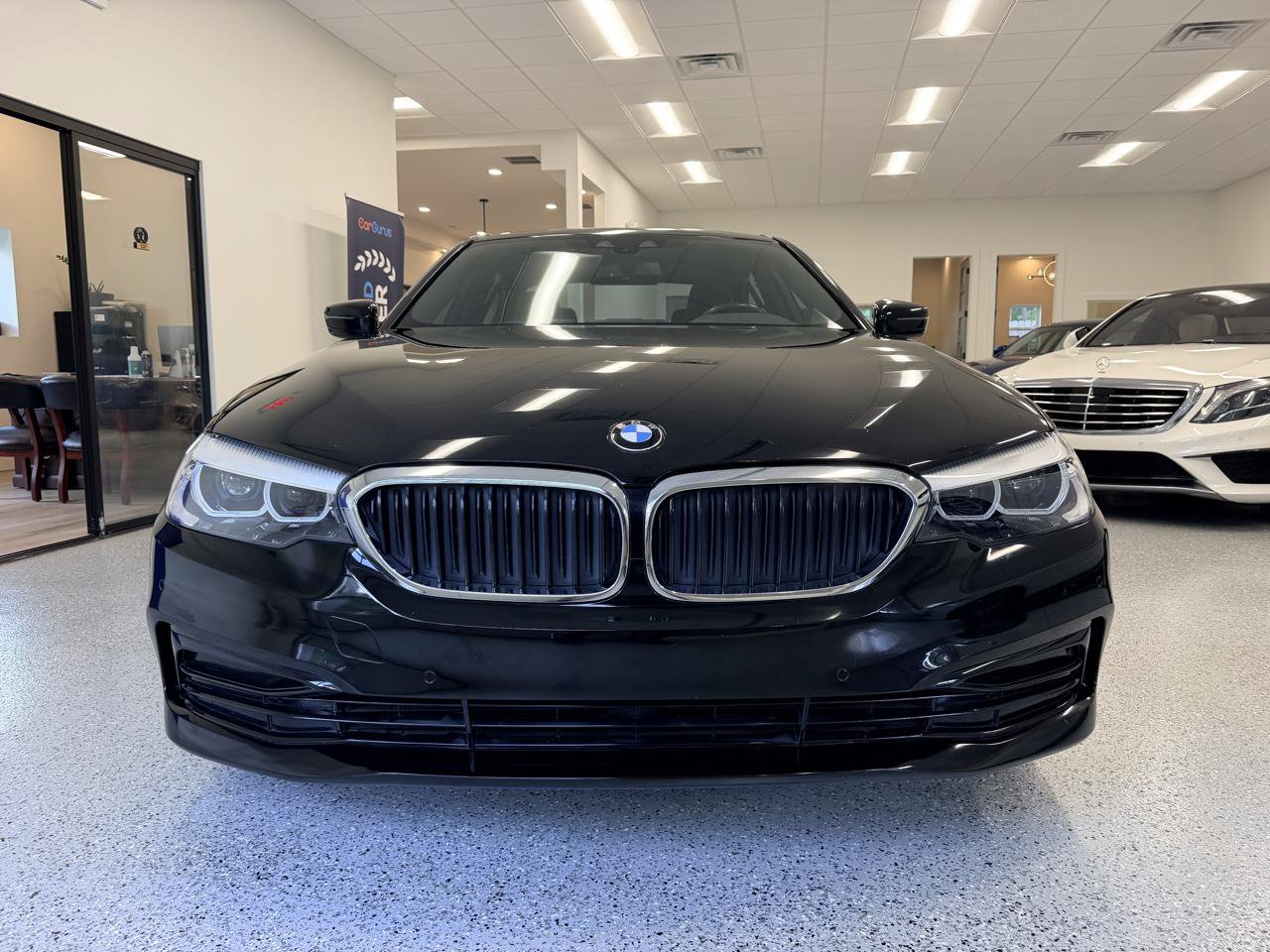 Used 2019 BMW 530i xDrive AWD/4WD image 12