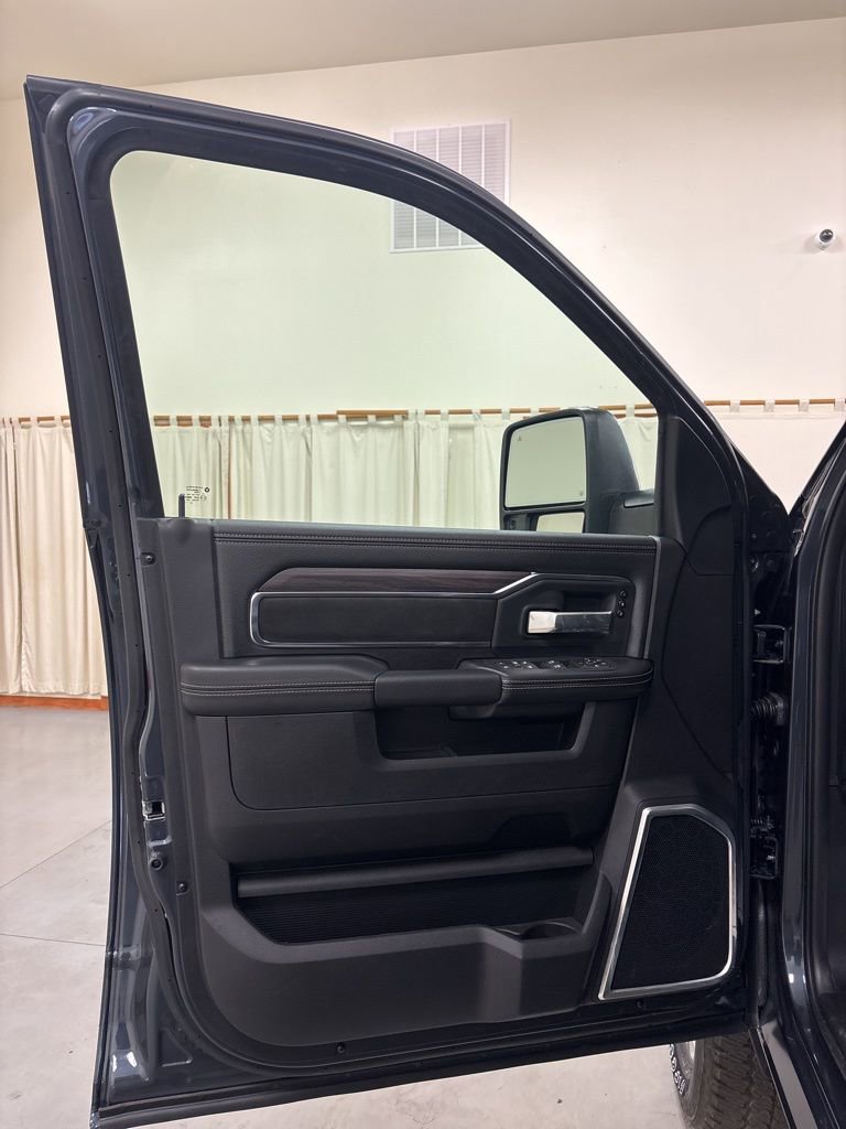 New 2026 RAM 3500 Laramie w/ Sport Appearance Package AWD/4WD image 18