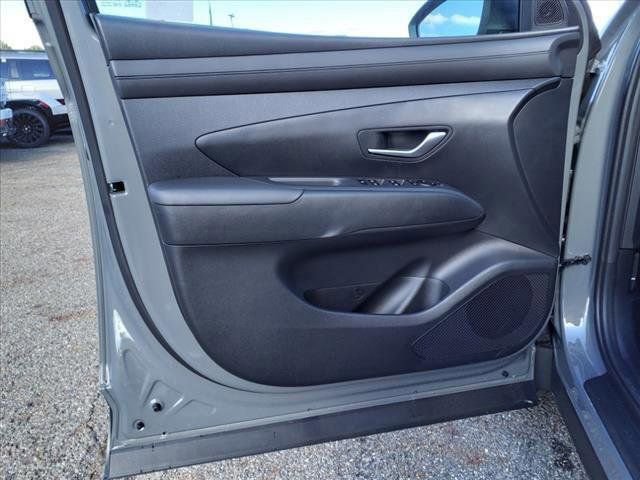 Used 2025 Hyundai Tucson SEL image 17