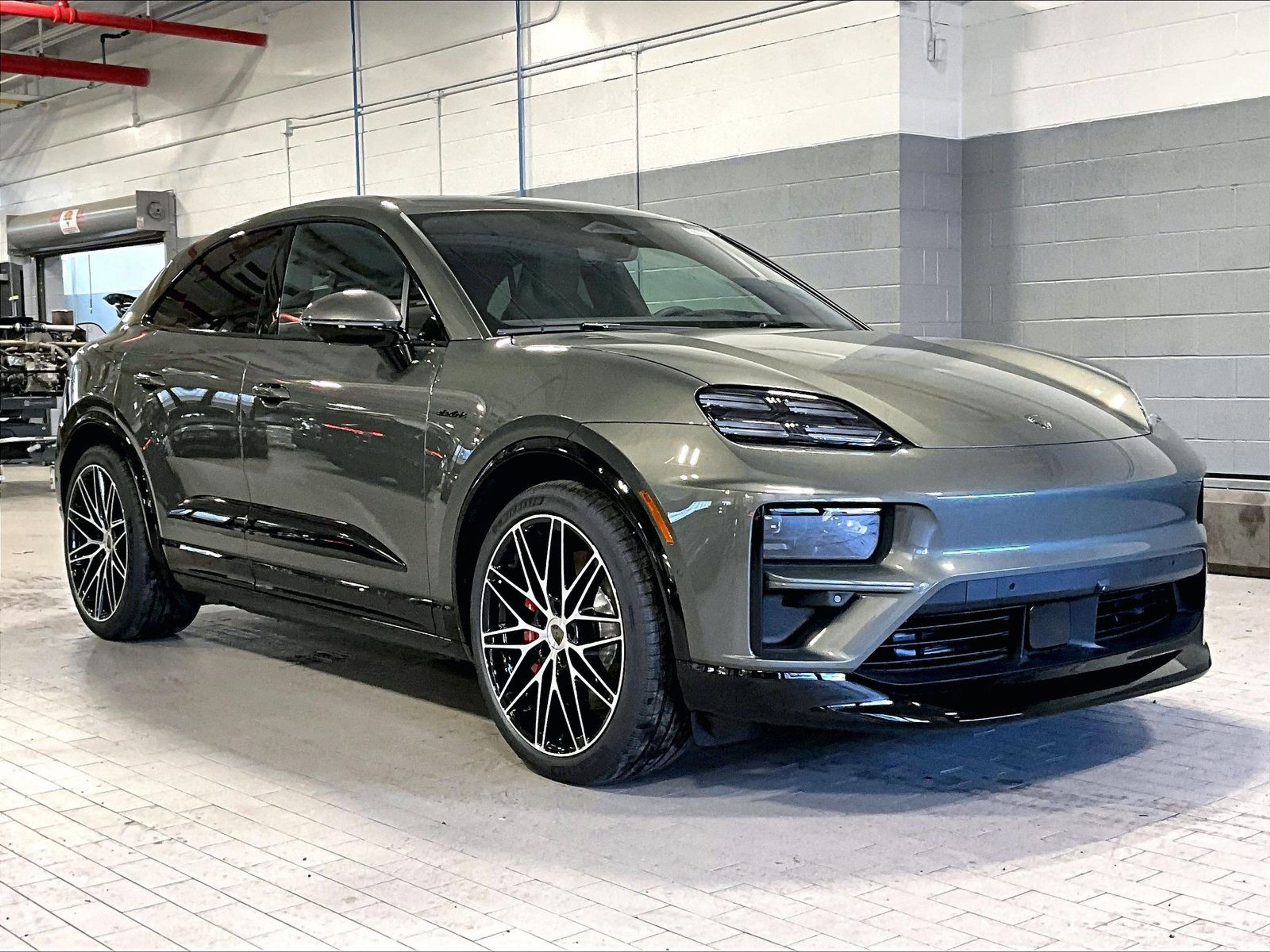 New 2026 Porsche Macan Turbo Electric AWD/4WD image 7