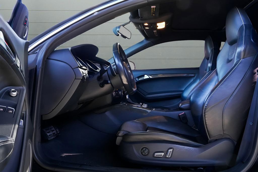 Used 2015 Audi RS 5 Coupe w/ Technology Package image 14