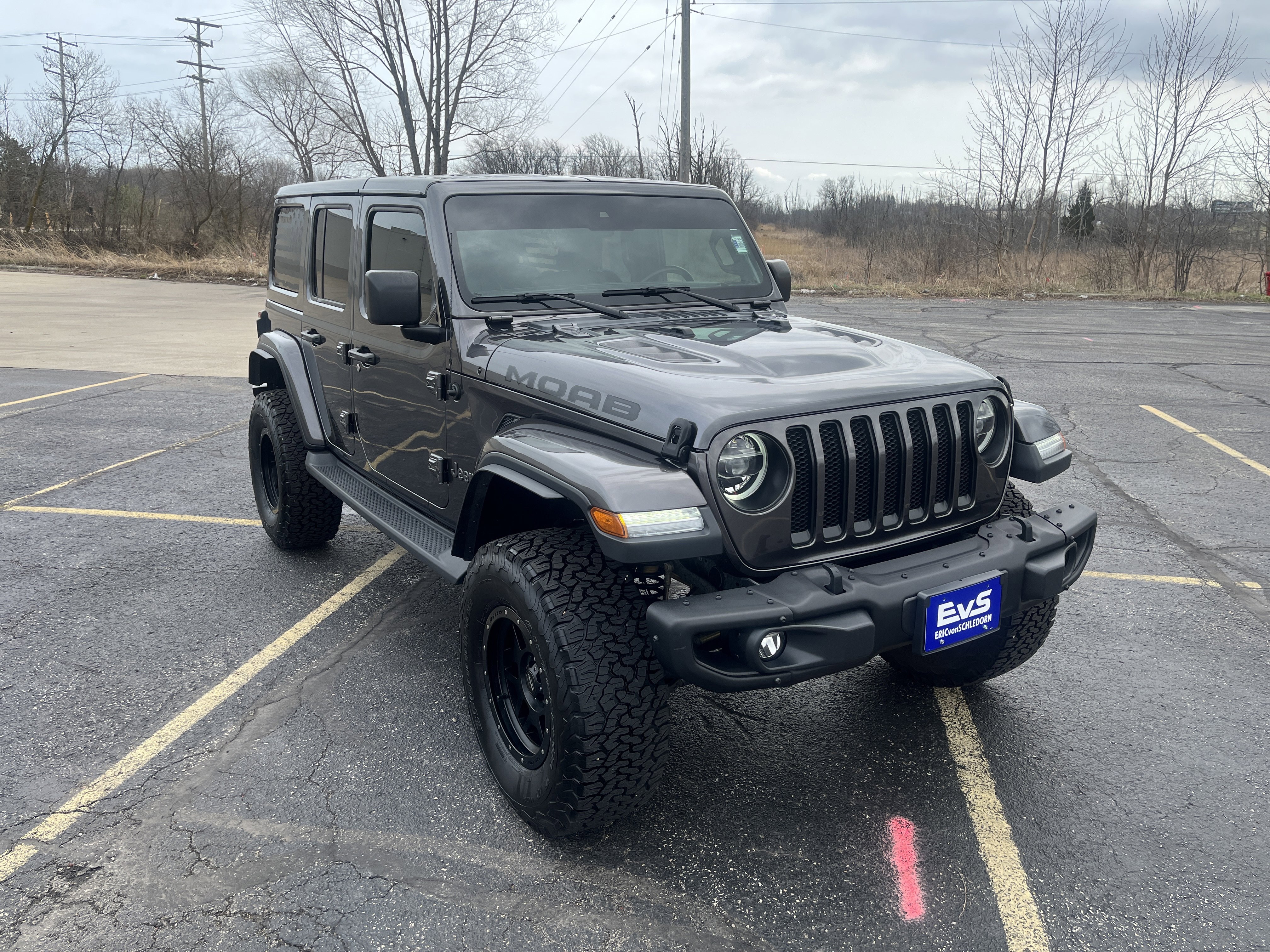 Used 2019 Jeep Wrangler Unlimited Sahara w/ Quick Order Package 24M Moab image 8