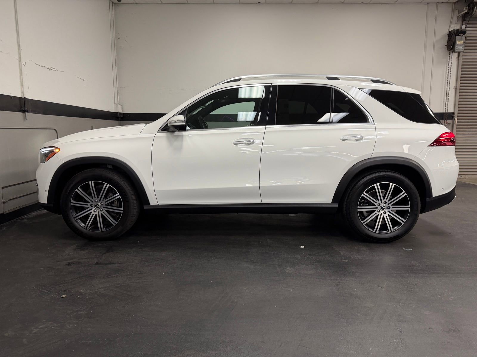 Certified 2025 Mercedes-Benz GLE 350 4MATIC image 9