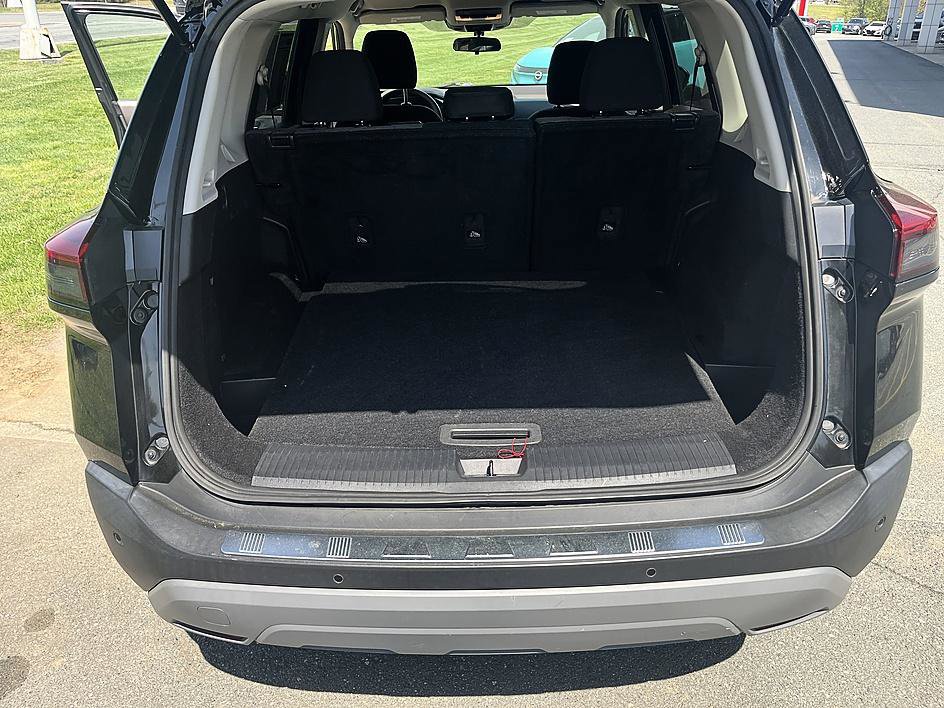 Certified 2022 Nissan Rogue SV image 23