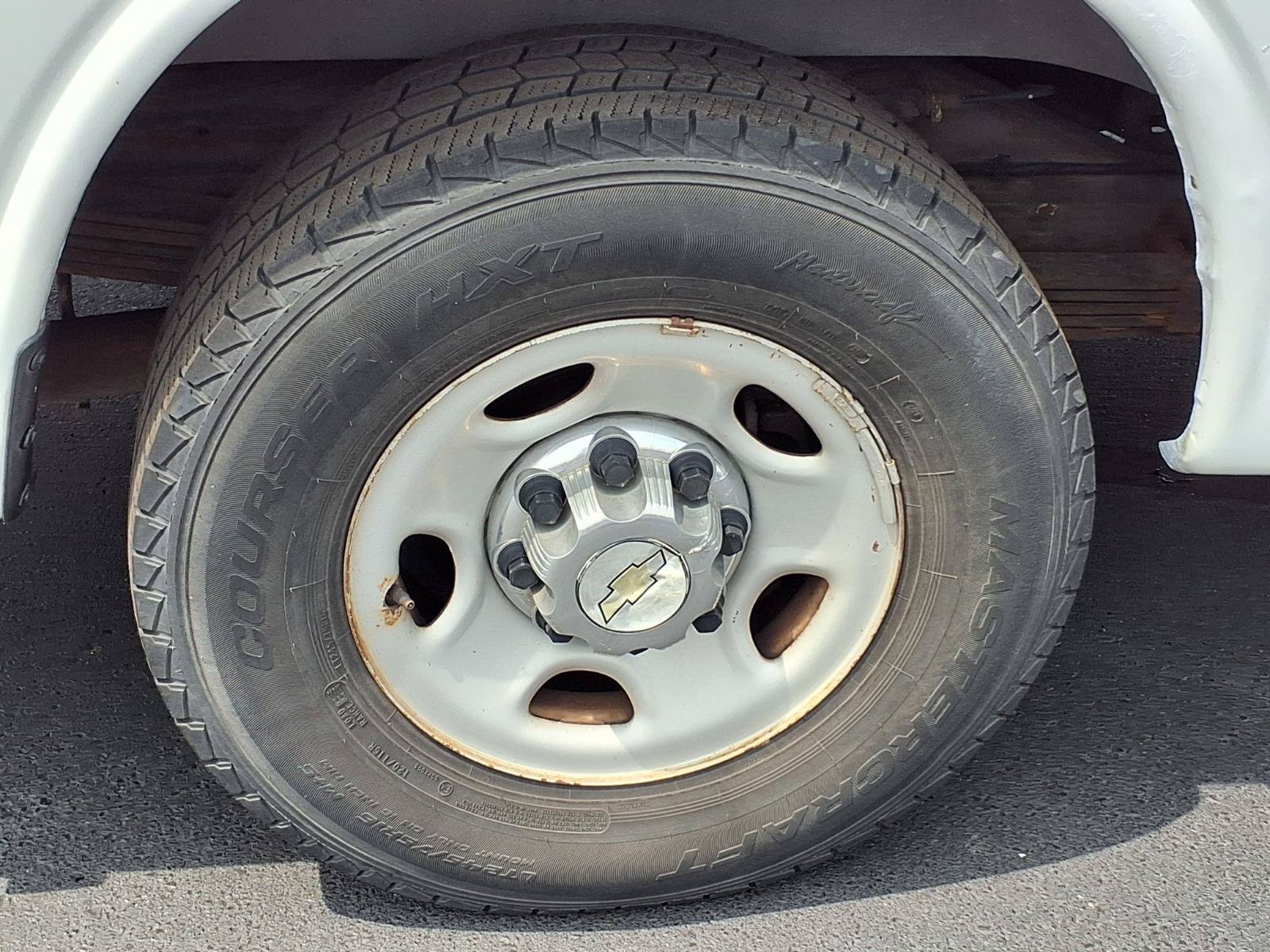 Used 2012 Chevrolet Express 3500 LT w/ LT Preferred Equipment Group RWD image 21