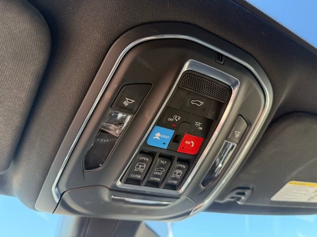 Used 2024 Jeep Wagoneer Series III w/ Premium Group I AWD/4WD image 33