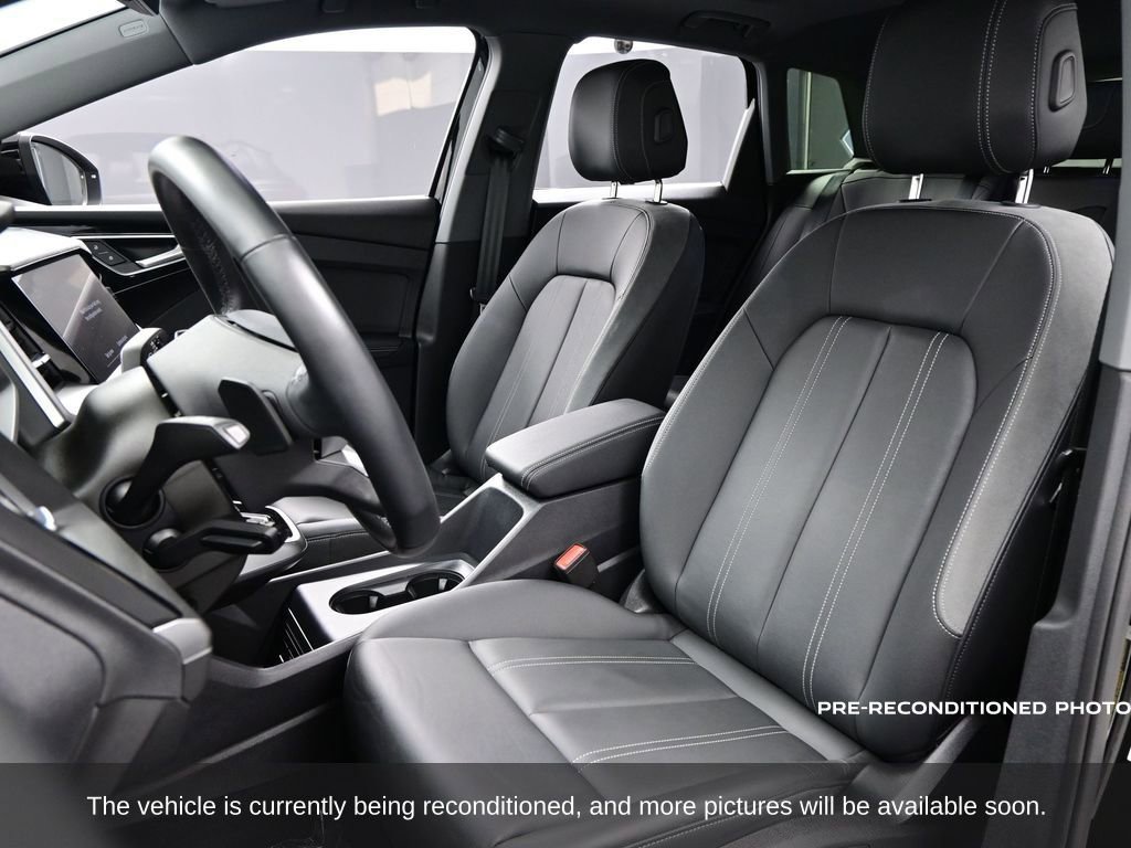 Used 2024 Audi Q4 e-tron Premium Plus w/ Premium Plus image 8