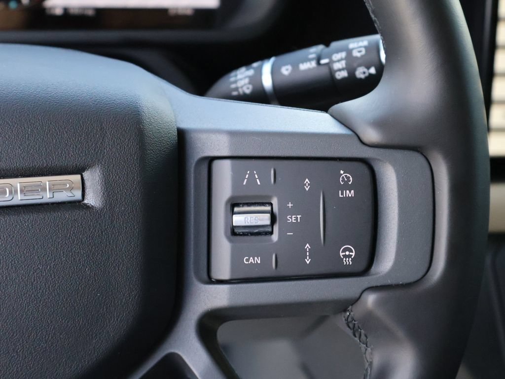 Certified 2024 Land Rover Defender 130 X-Dynamic SE AWD/4WD image 32