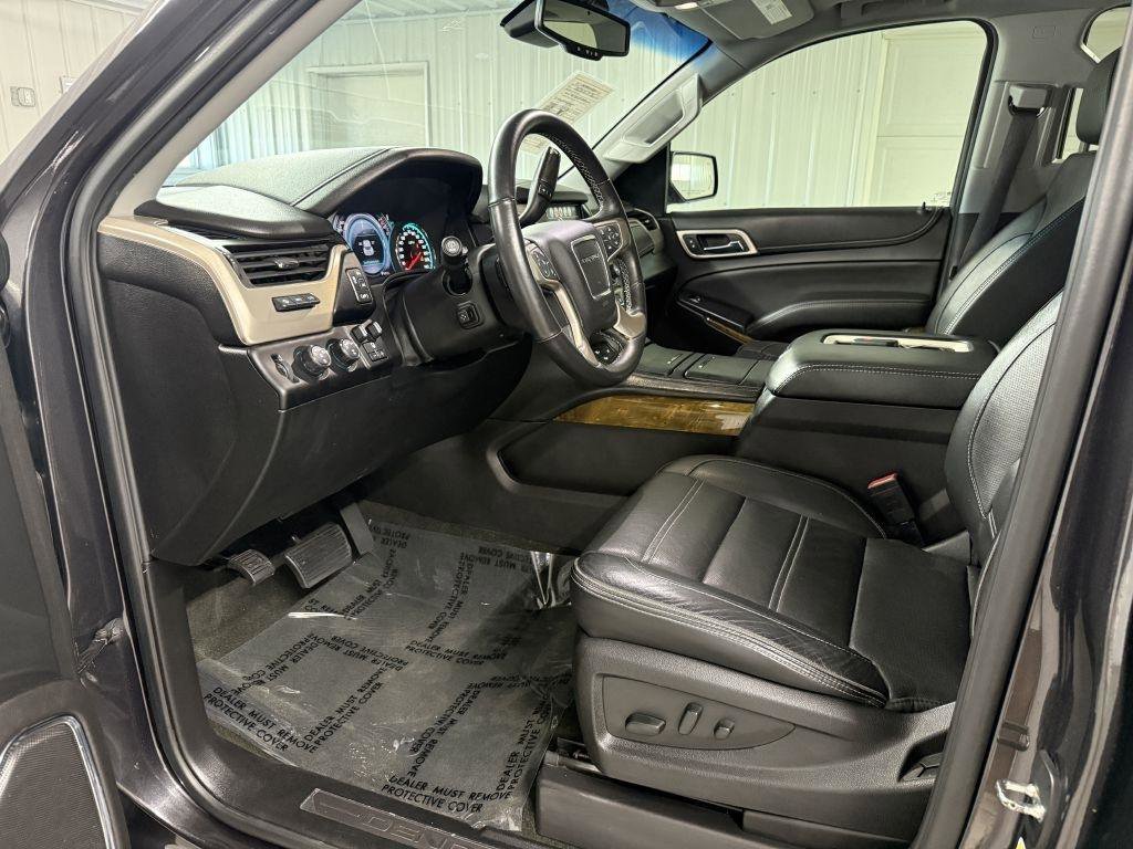 Used 2017 GMC Yukon XL Denali w/ Open Road Package image 13