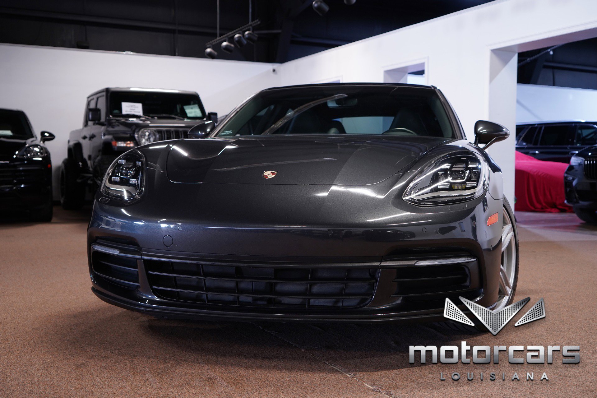 Used 2018 Porsche Panamera image 1