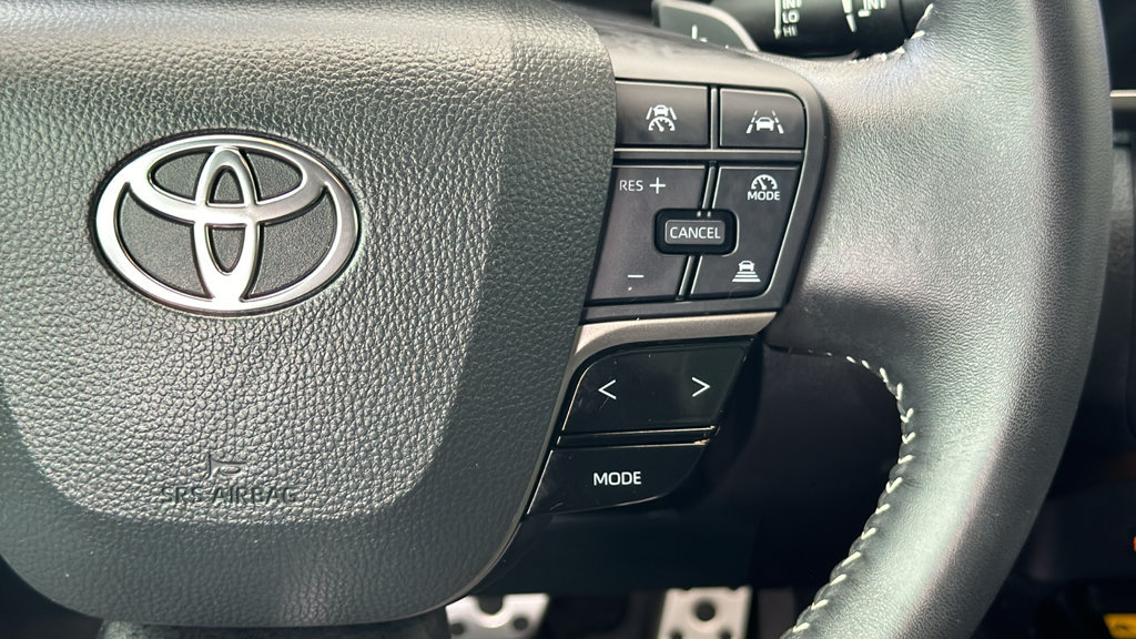 Used 2025 Toyota Camry SE w/ Convenience Package FWD image 30