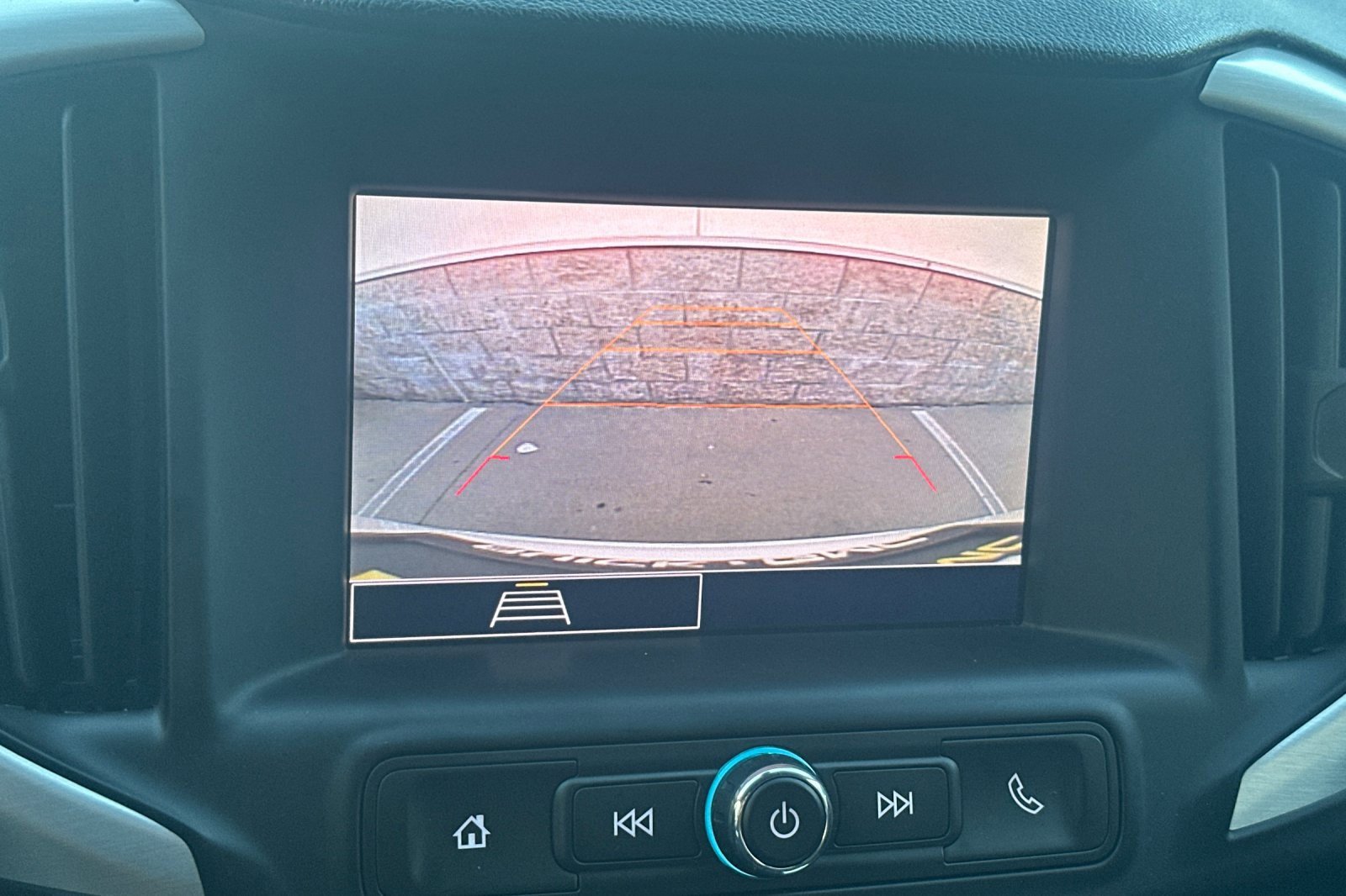 Used 2024 GMC Terrain SLE w/ Elevation Edition image 26