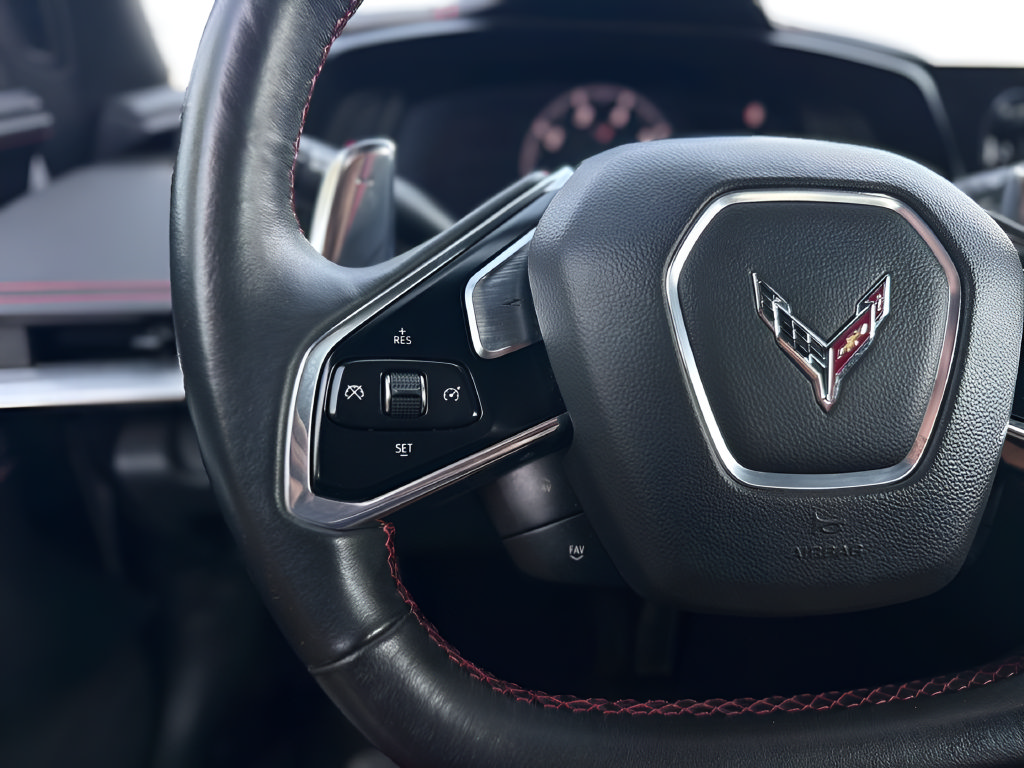 Used 2021 Chevrolet Corvette Stingray Coupe w/ Z51 Performance Package RWD image 15