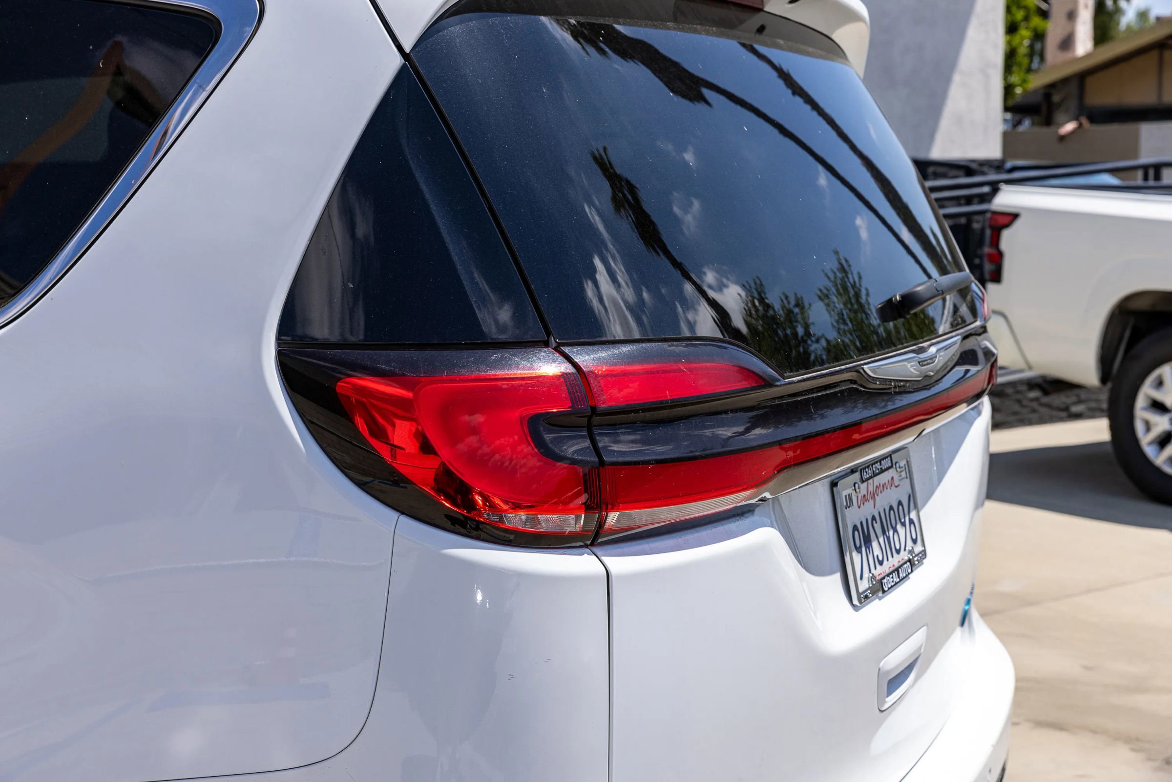 Used 2024 Chrysler Pacifica Limited FWD image 14