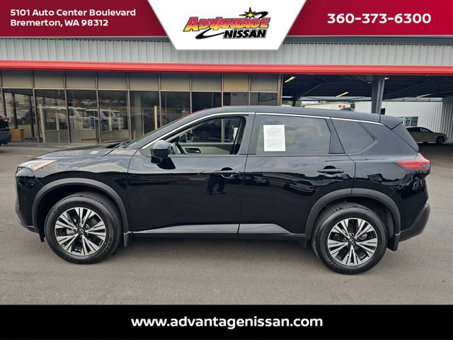 Used 2023 Nissan Rogue SV image 2