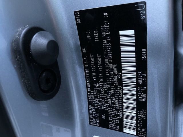 Used 2026 Toyota Corolla Cross LE FWD image 32