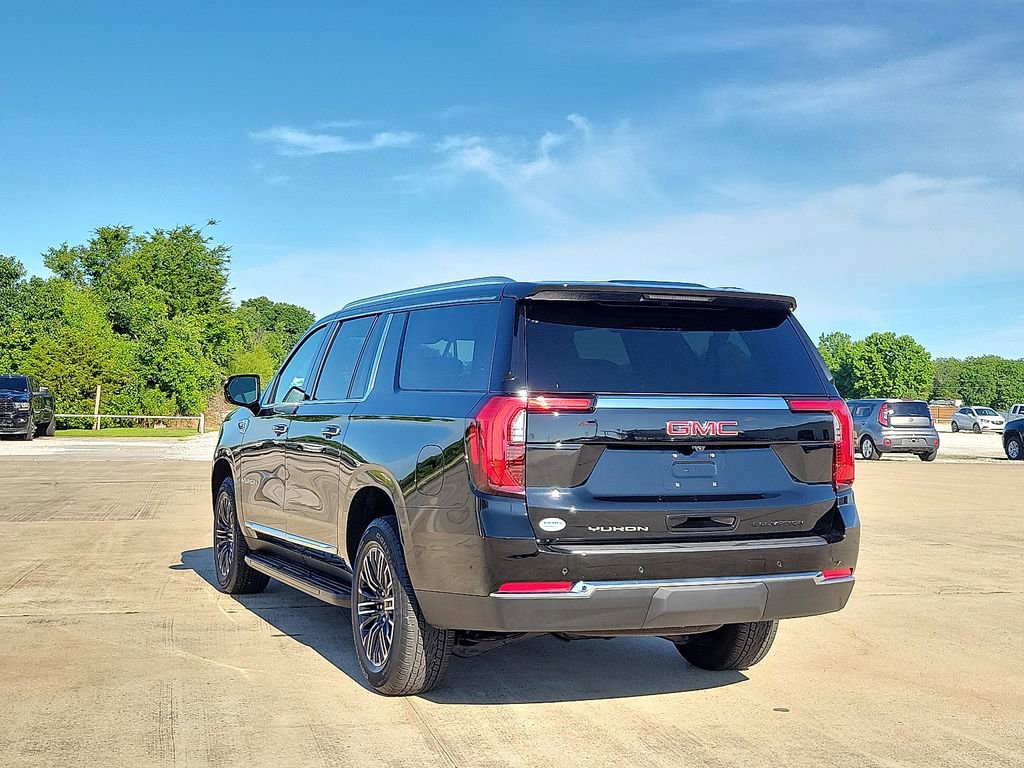 Used 2025 GMC Yukon XL Elevation image 4
