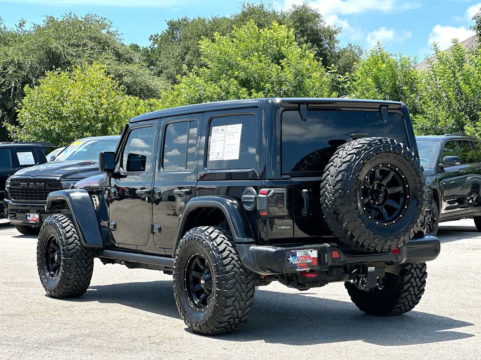 Used 2021 Jeep Wrangler Unlimited Rubicon AWD/4WD image 13