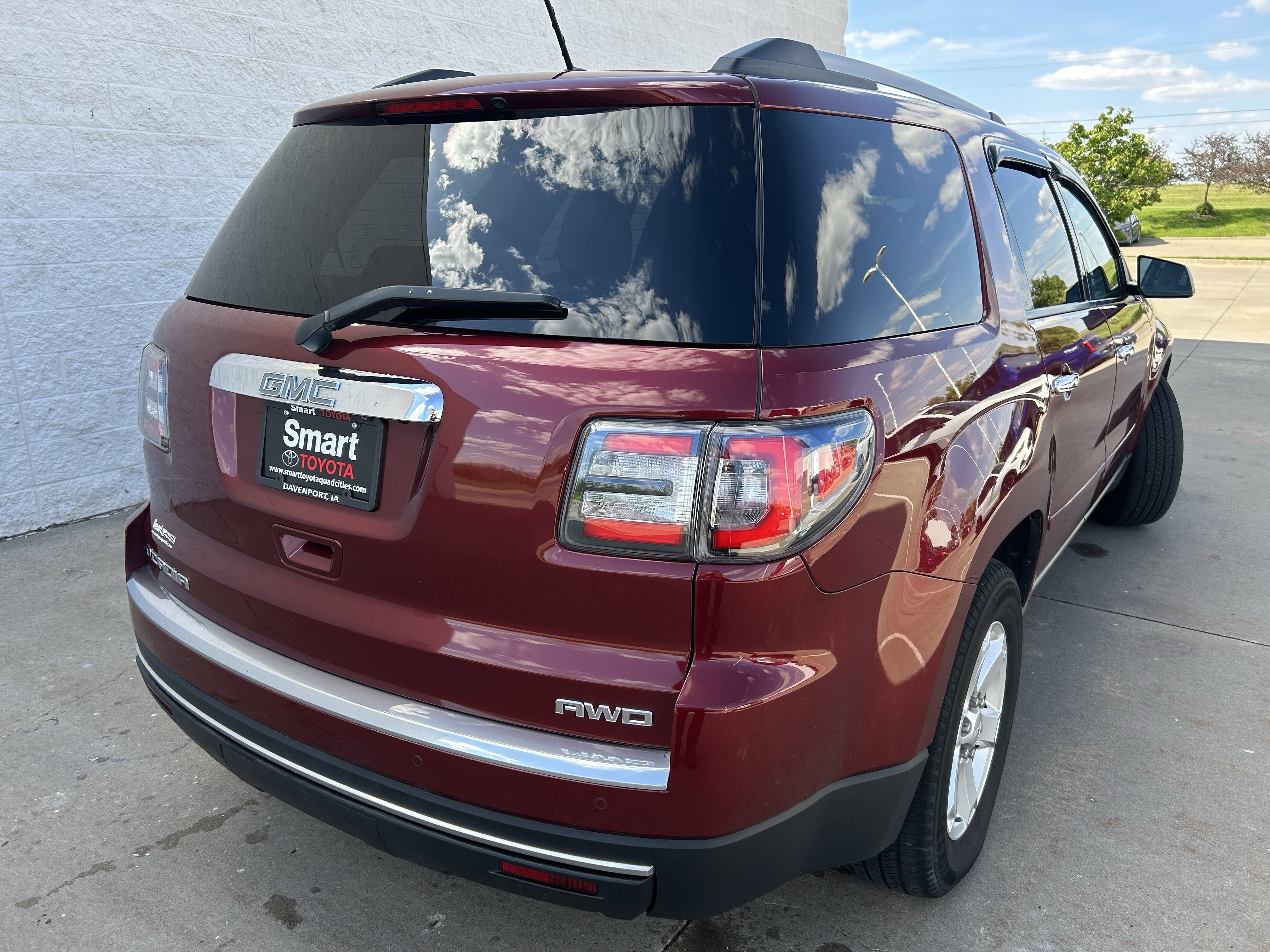 Used 2015 GMC Acadia SLE AWD/4WD image 6