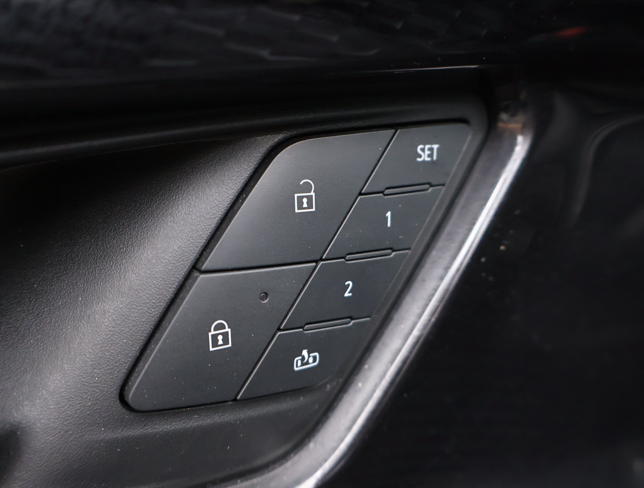 Used 2024 Chevrolet Blazer EV RS AWD/4WD image 9