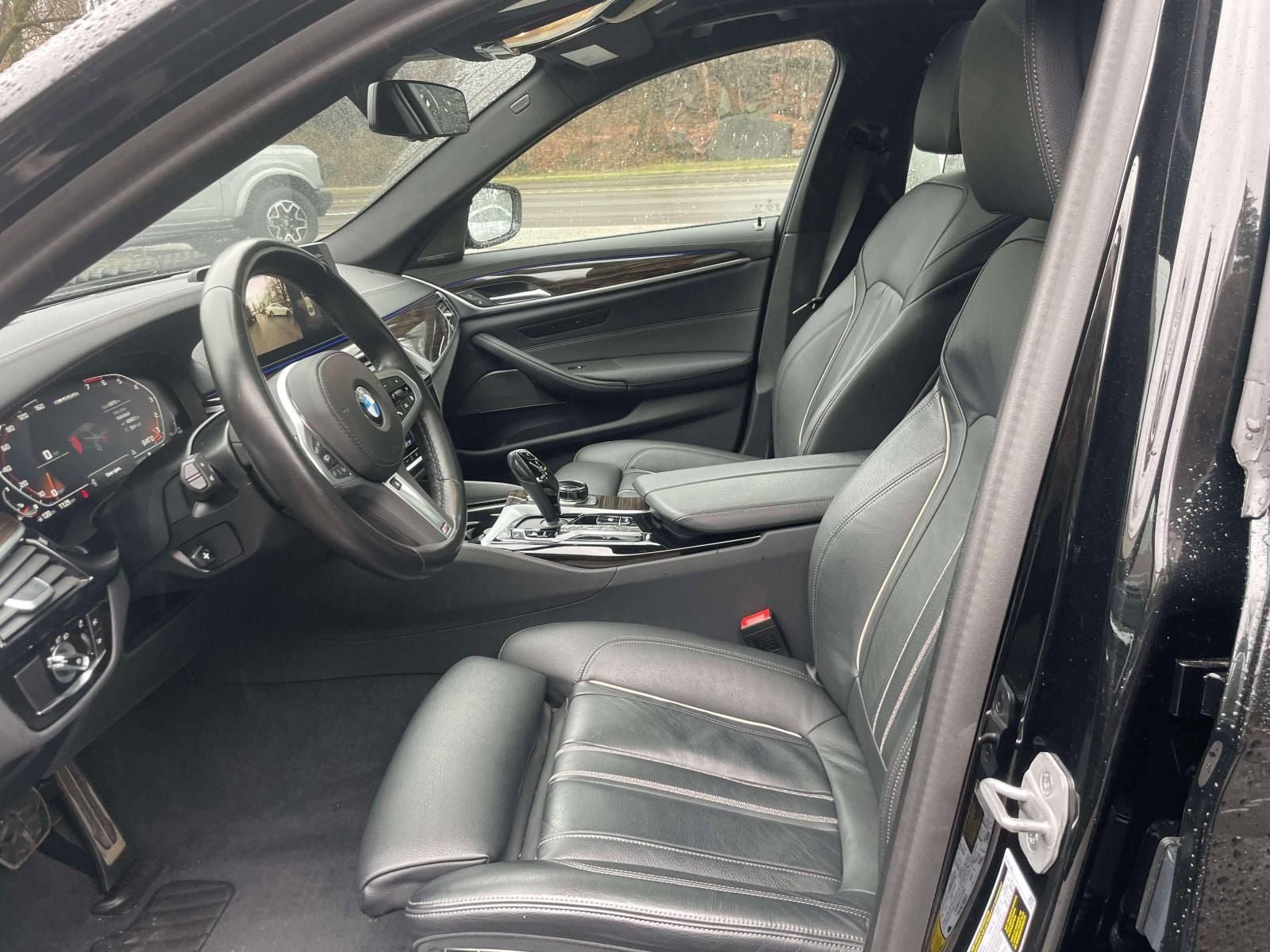 Used 2023 BMW M550i xDrive w/ Executive Package image 15