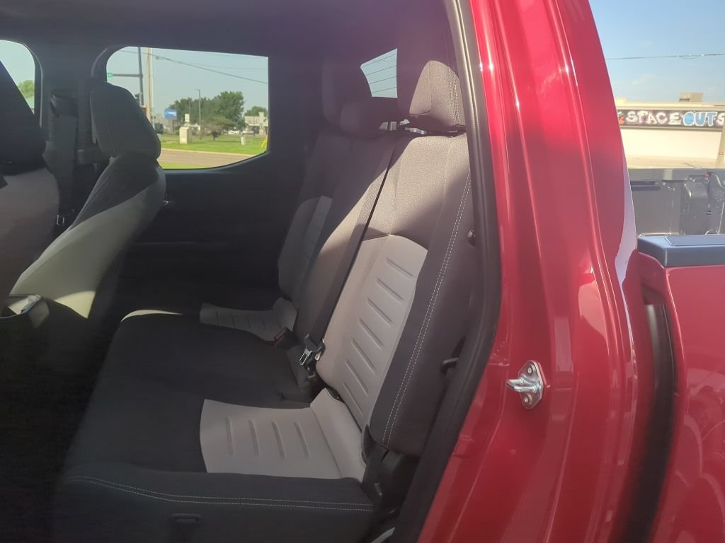 Used 2025 Toyota Tacoma TRD Off-Road AWD/4WD image 21